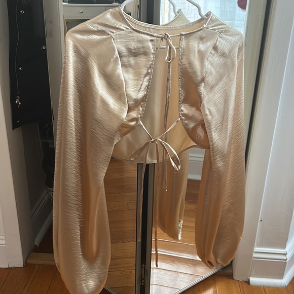 Lovers + Friends Britt Blouse - Picture 4 of 5